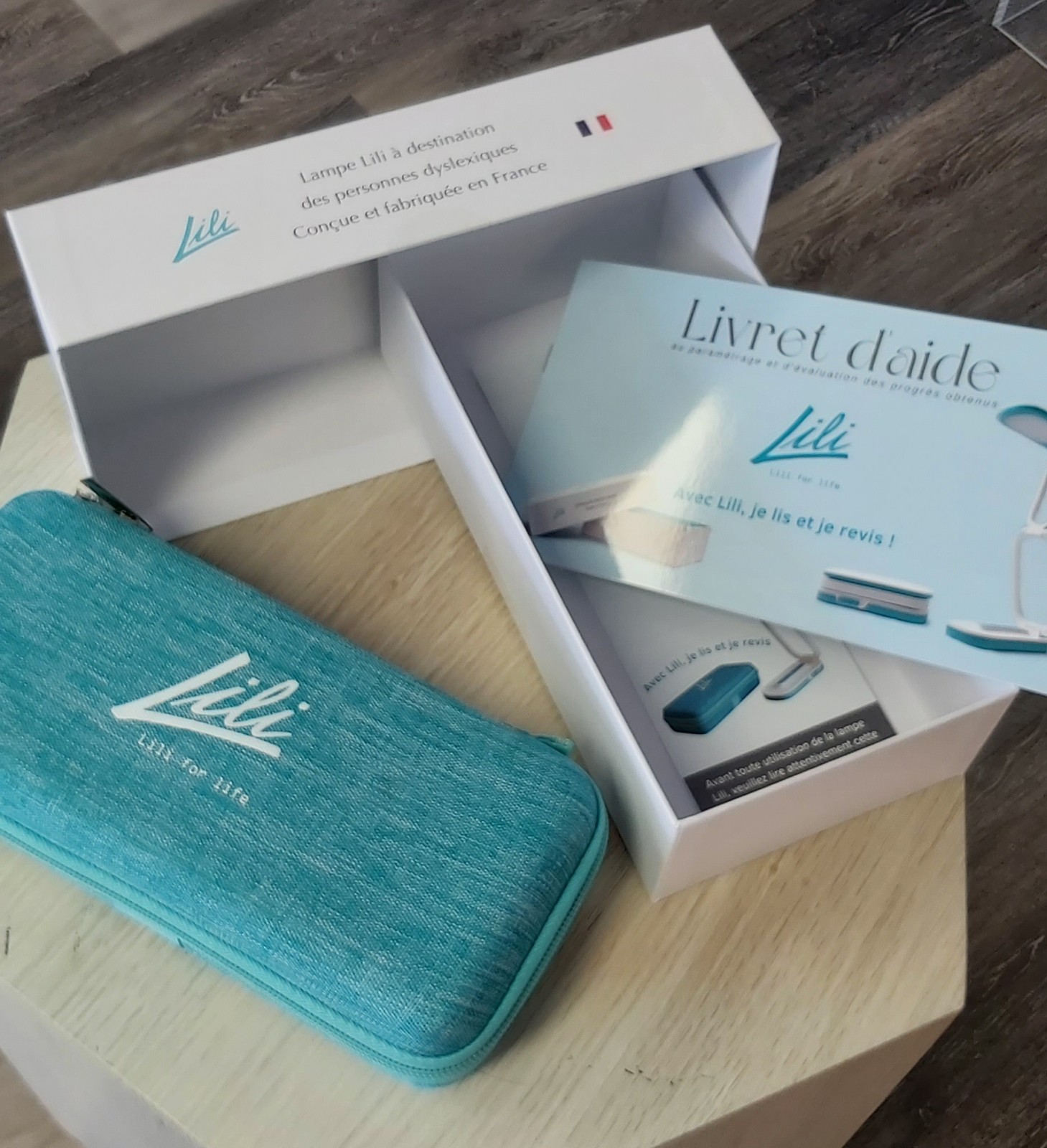 Vente et Location a Saint Romain De Colbosc de la lampe Lili à destination des personnes dyslexiques